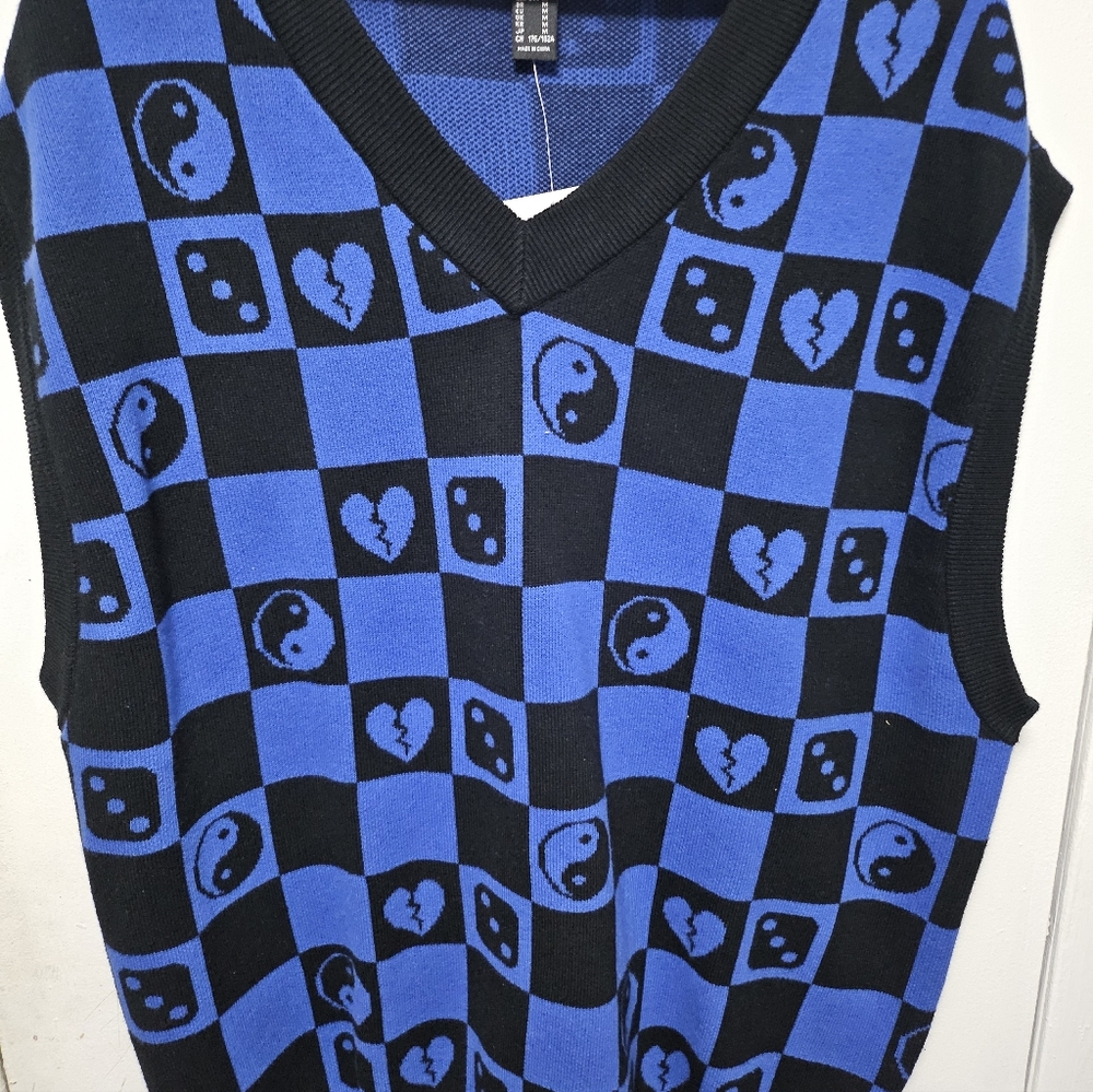 Forever 21 Blue and Black Patterned Sweater Vest